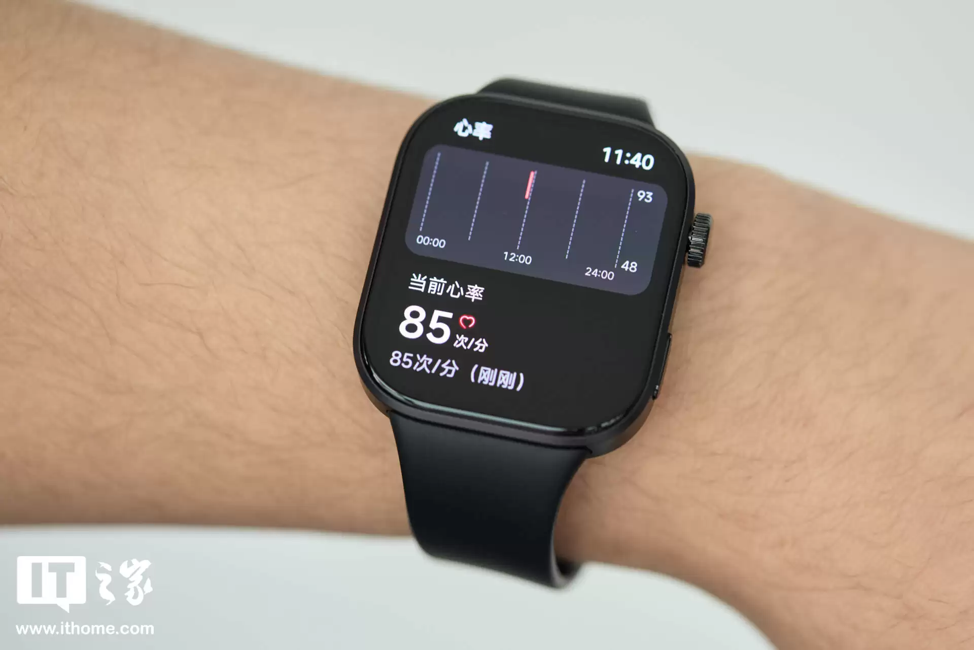 【IT之家开箱】小米 REDMI Watch 6 智能手表实拍：彩色 AOD、铝合金中框