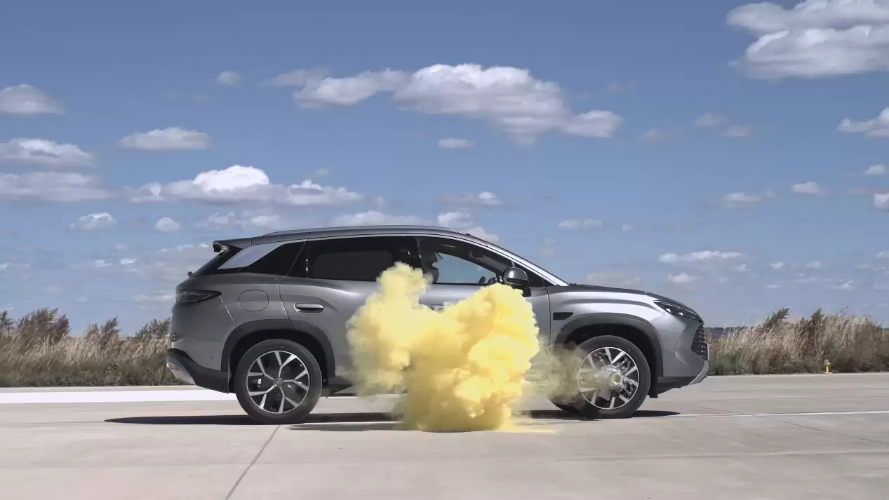 9.98万起，2026款宋LDM-i上市，纯电续航高达200km，标配云辇C！