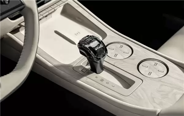 首搭华为座舱的燃油车！东风日产天籁·鸿蒙座舱内饰首发