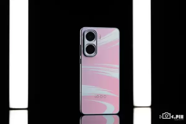 2599买骁龙8至尊版芯片 iQOO还在买芯片送手机