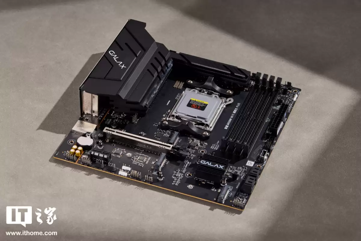 【IT之家开箱】影驰联盟B650M Wi-Fi 黑武士 PLUS主板图赏:硬核「黑武士」再临