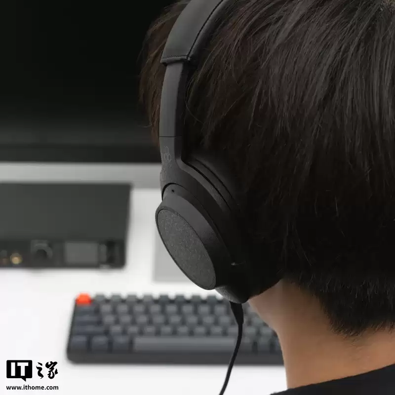 Final 推出 UX5000 头戴式无线耳机：支持 LDAC 无损编码、主动降噪，内置高通 QCC3095 方案