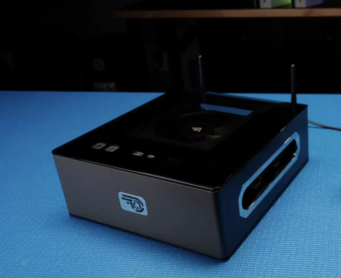 6升迷你机箱！博主打造散热更强的Tiny PS5 Redux