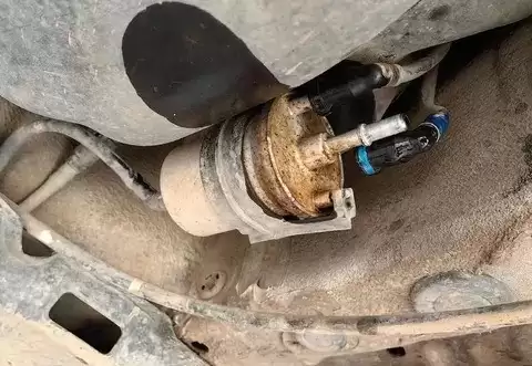 汽油滤芯更换周期与注意事项全解析