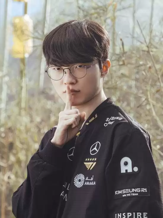 Faker%E7%8E%87T1%E6%8C%BA%E8%BF%9BS14%E5%86%B3%E8%B5%9B%EF%BC%8C%E8%B0%88%E4%B8%89%E8%BF%9E%E5%86%A0%E7%9B%AE%E6%A0%87%E4%B8%8EKT%E5%AF%B9%E5%86%B3%E5%B1%95%E6%9C%9B