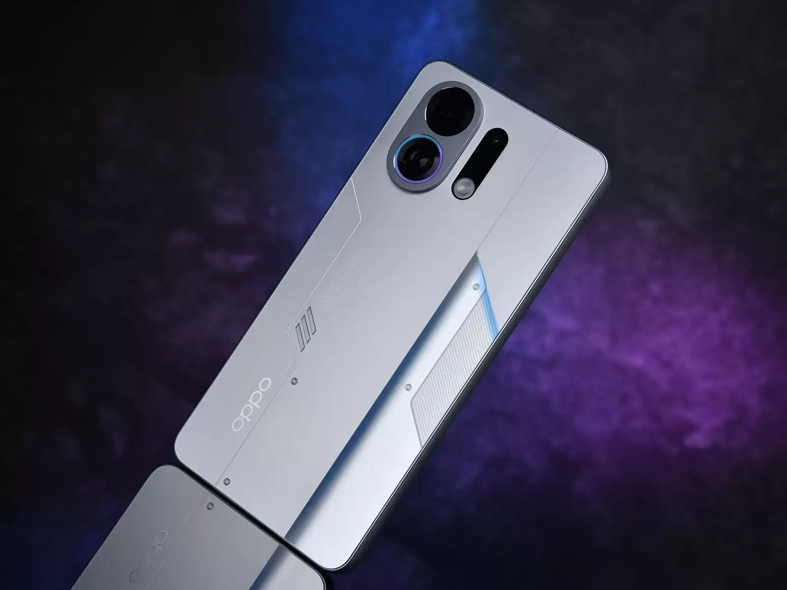 主动散热大电池，跟舍友开黑手机就得这么选