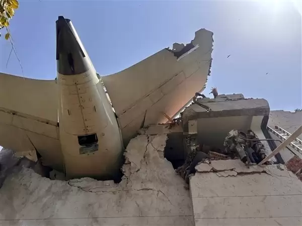 患上创伤后应激障碍 印航空难唯一幸存者无法与妻儿说话