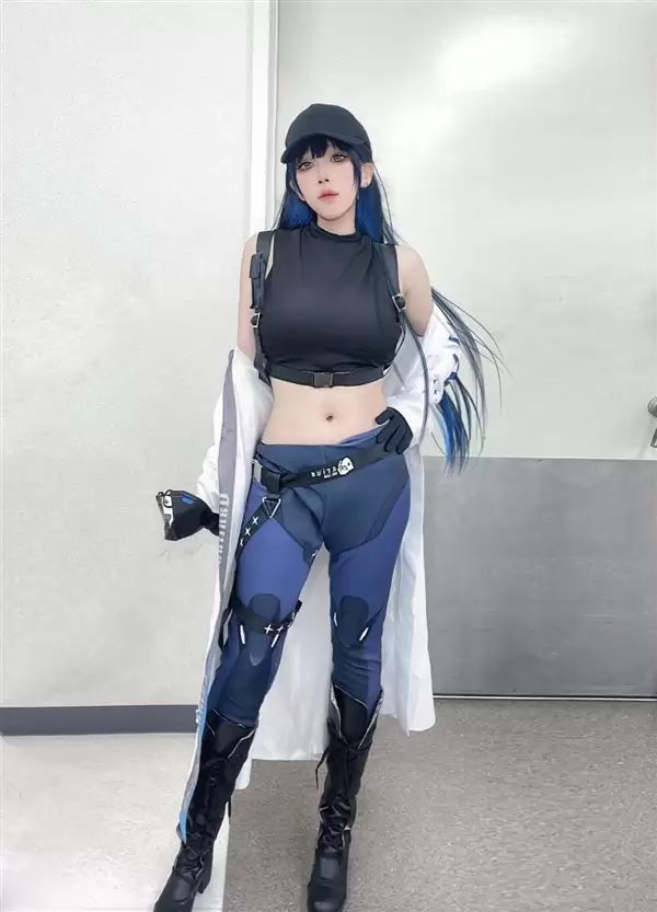 日本性感小姐姐Cos尼尔2B:非常吸睛