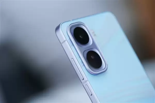 同档唯一2K LTPO屏！iQOO Neo11图赏