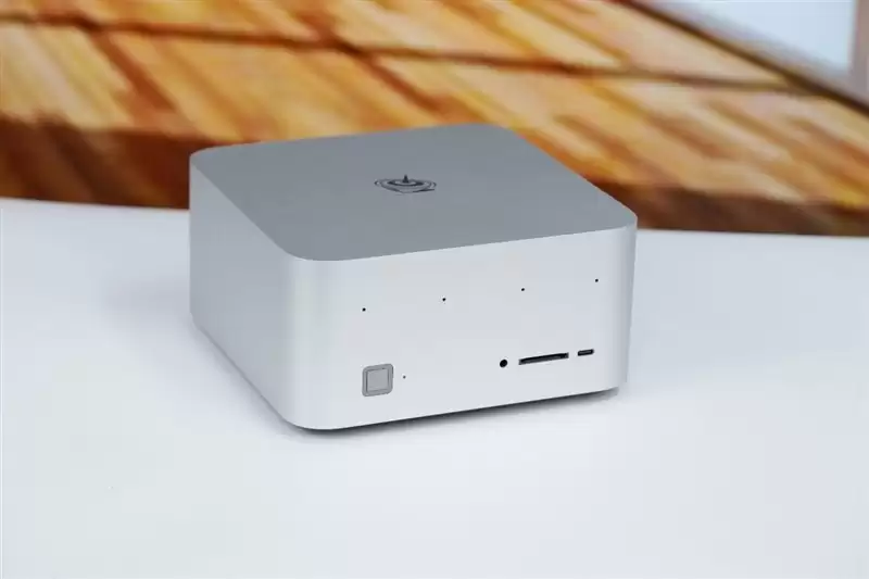 零刻GTR9 Pro：重塑迷你主机的AI算力巅峰