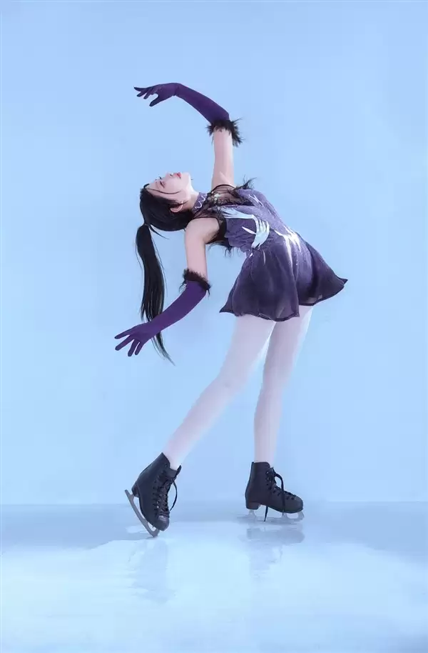 日本性感小姐姐Cos尼尔2B:非常吸睛