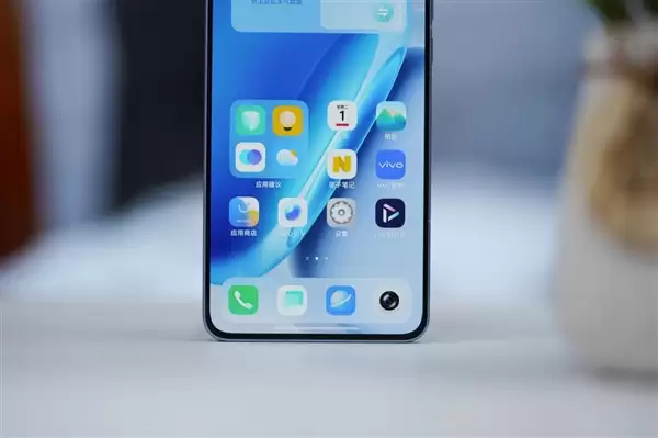 同档唯一2K LTPO屏！iQOO Neo11图赏