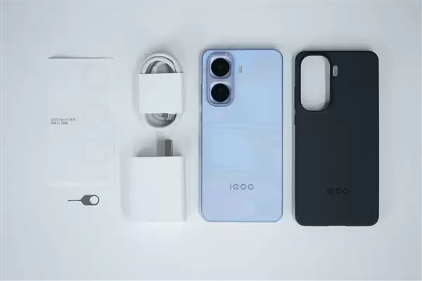 同档唯一2K LTPO屏！iQOO Neo11图赏