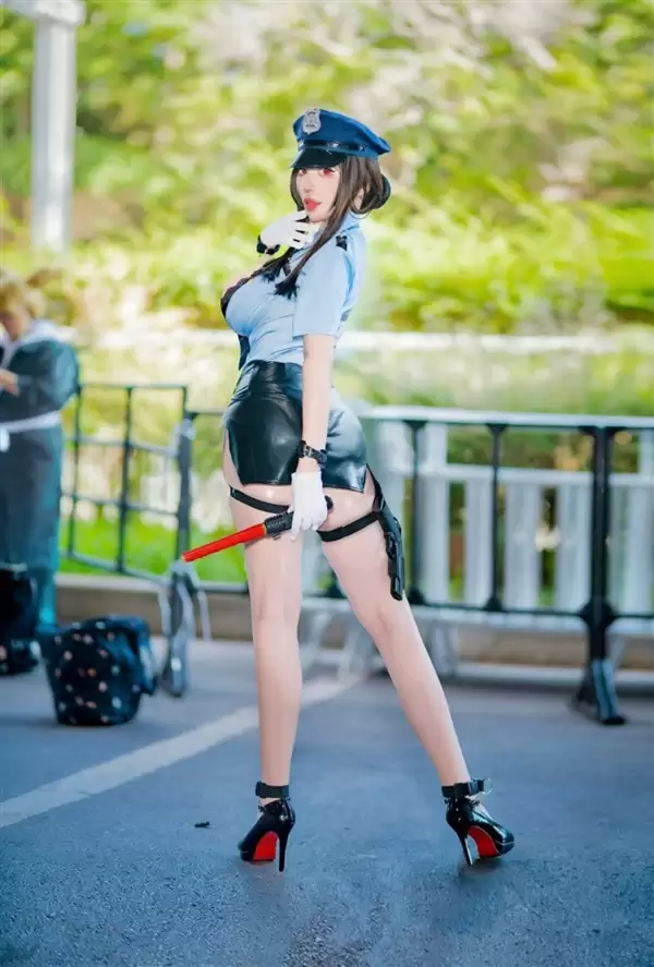 日本性感小姐姐Cos尼尔2B:非常吸睛