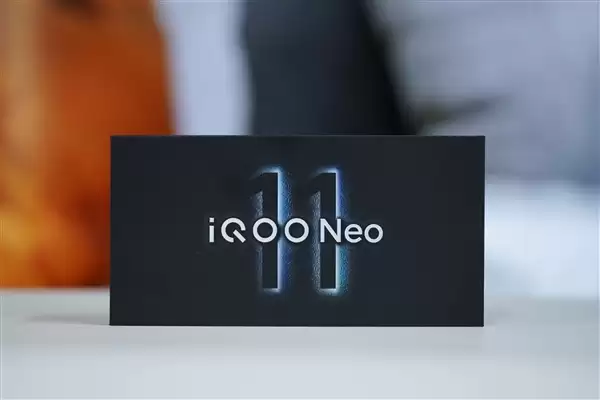同档唯一2K LTPO屏！iQOO Neo11图赏