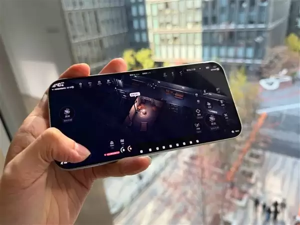 逃离鸭科夫破圈:PC游戏云化与本地引擎双路径登陆移动端