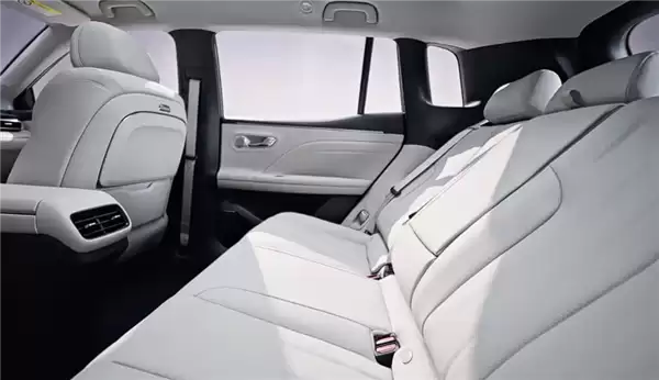 12.68万、一升油发3.73度电!广汽埃安首款增程车i60预售