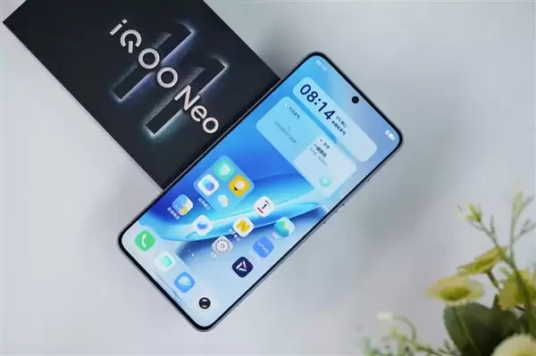 同档唯一2K LTPO屏！iQOO Neo11图赏