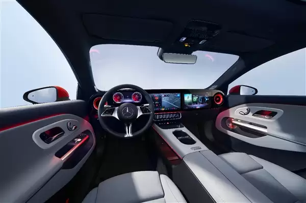 直言“不是杂牌电动车” 全新纯电奔驰CLA上市：24.9万起