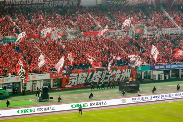 2.2万人用网依旧丝滑!湘超5G-A立大功 下载速率暴增2.6倍