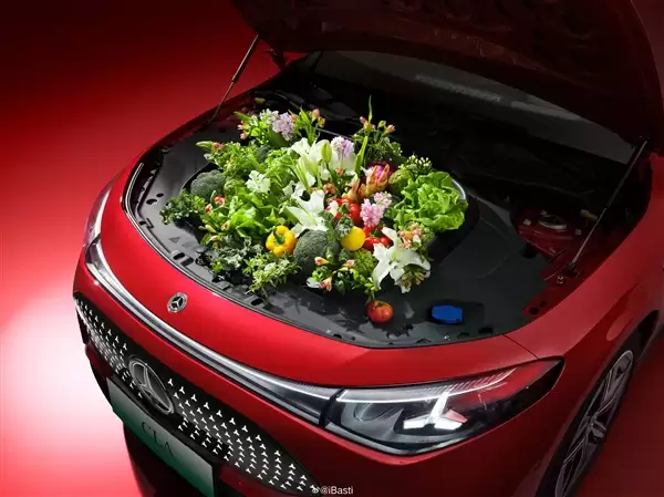 直言“不是杂牌电动车” 全新纯电奔驰CLA上市：24.9万起