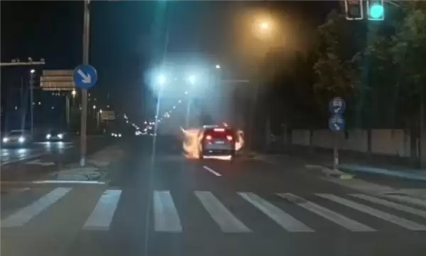 理想MEGA没有碰撞突然自燃!是宁德时代电池的问题吗 如何保证电池不起火