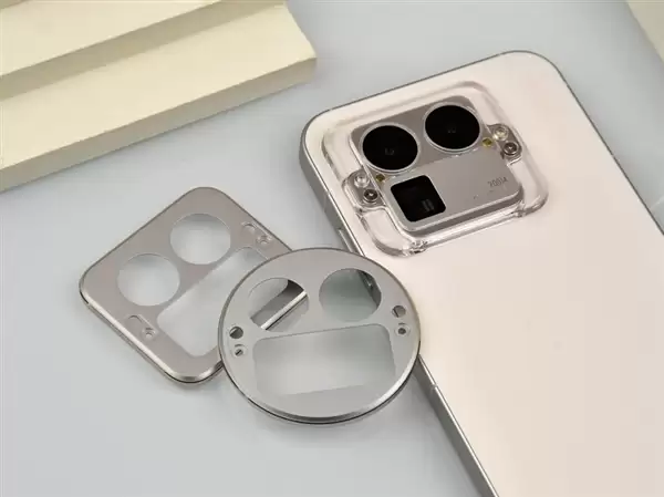 背屏、背部扬声器、可拆卸镜头模组：这些创新说明了什么