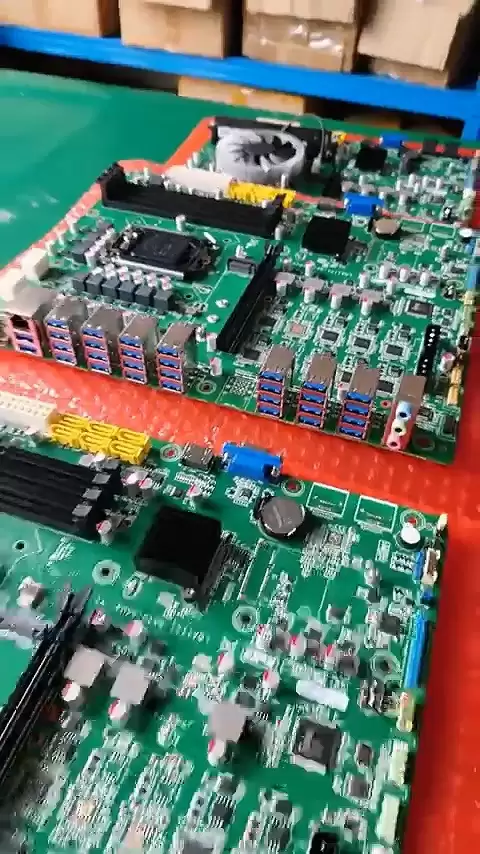 神奇主板居然有36个USB接口！可惜是Intel老平台 还都是USB-A