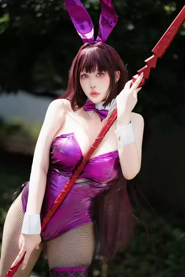 日本性感小姐姐Cos尼尔2B：非常吸睛