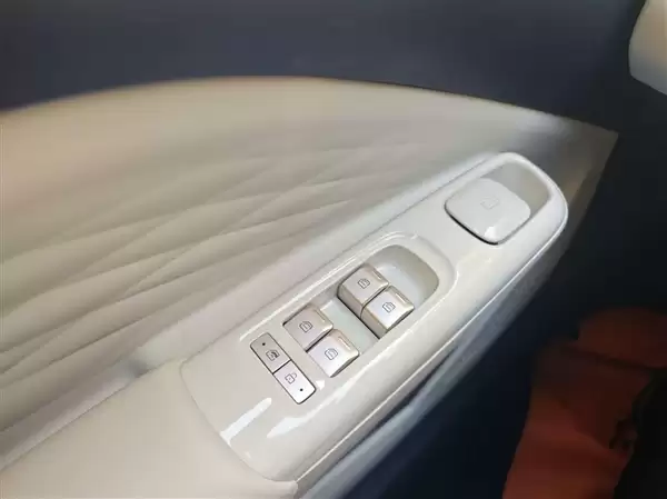 上市不到1月交付就破万台 6.28万起的极狐阿尔法T1为何能一举破圈