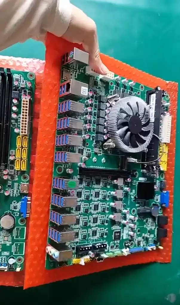 36个USB接口主板曝光：专为多设备控制设计