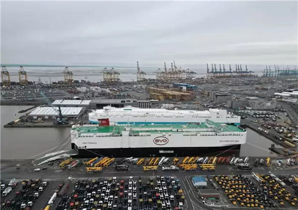 比亚迪在英国卖爆了！10月销量接近特斯拉7倍