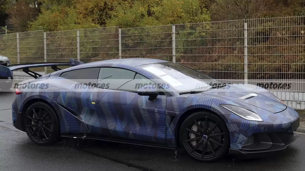 还有软顶敞篷版,比亚迪双门跑车腾势 Z 最新谍照曝光