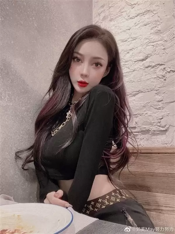 郭美美喜提微博永封+曾高调炫耀劳斯莱斯