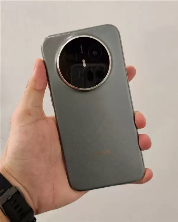 华为Mate 70 Air亮相：史上最薄旗舰，预售开启