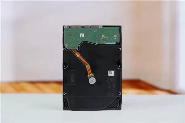 每碟片3TB！希捷银河Exos M 30TB硬盘图赏