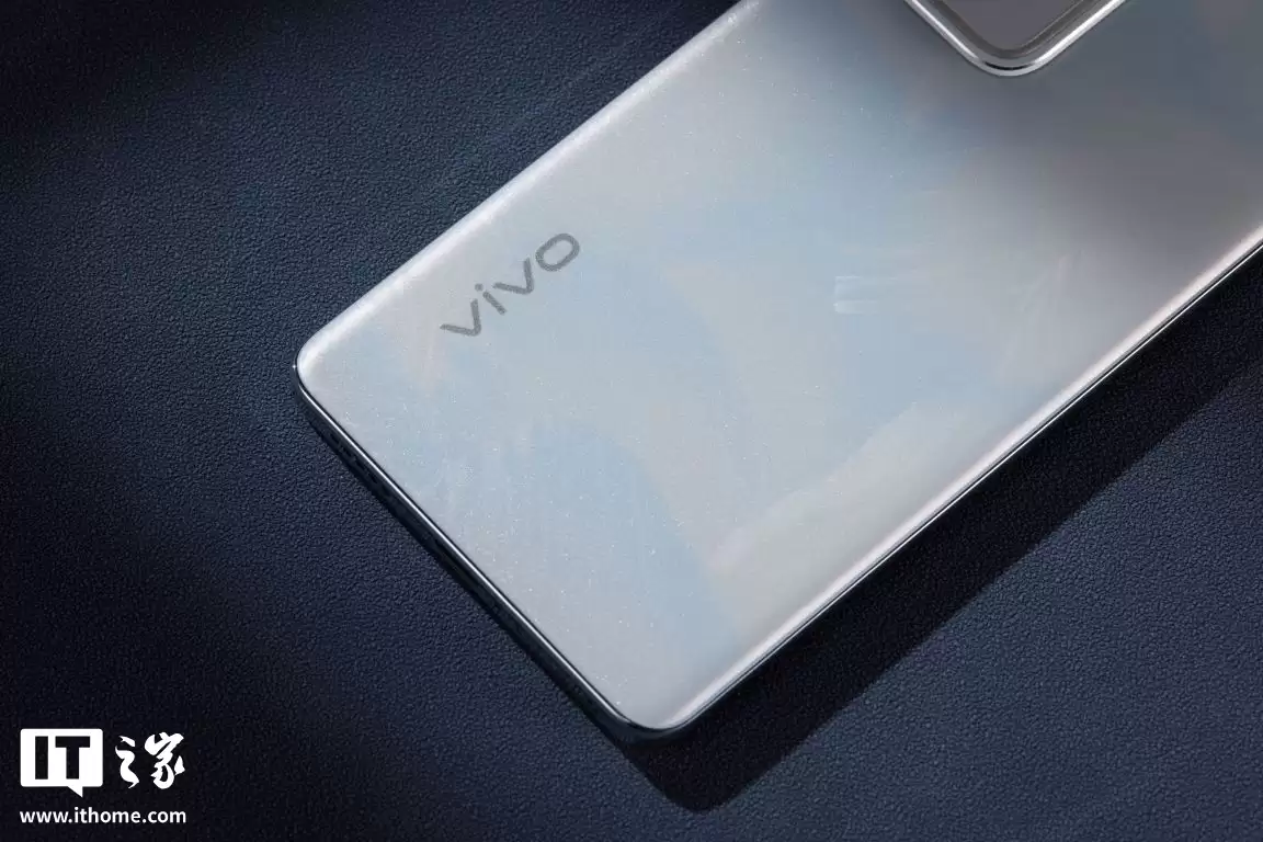 Counterpoint：2025 年 Q3 中国智能手机销量同比下滑 2.7%，vivo 保持领先