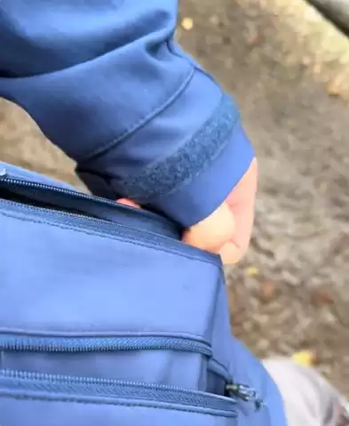 男子喊话迪卡侬还手机:误将透气孔当口袋 直接掉落悬崖