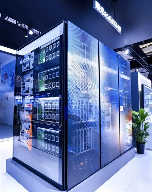算力大杀器！中科曙光发布全球首个单机柜640卡超节点
