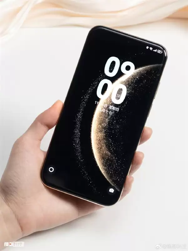 4199元起！华为Mate 70 Air图赏抢先看：金丝银锦配色很抢眼 一眼高端