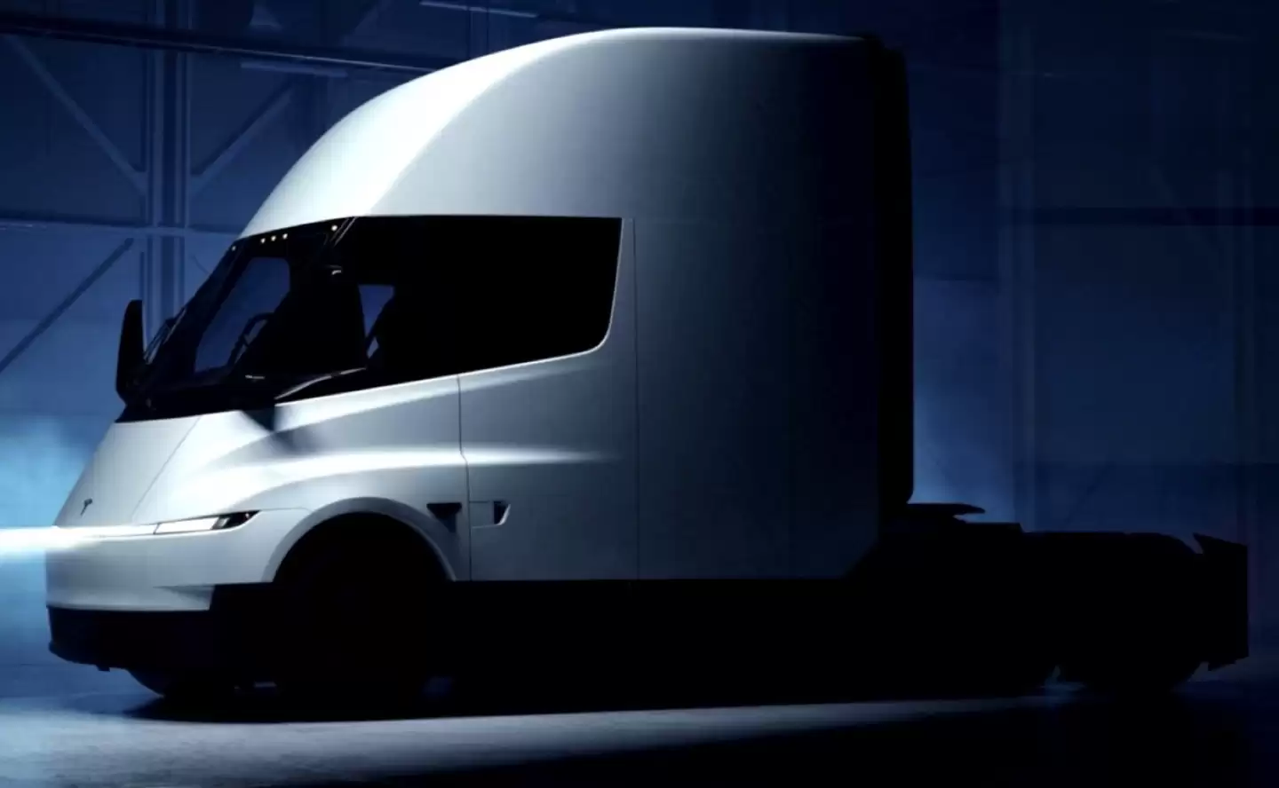 九年磨一剑：特斯拉纯电重卡Semi改款车型亮相，明年第二季度量产