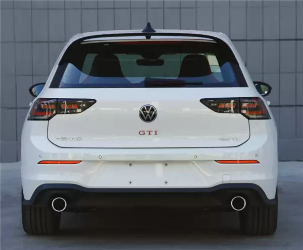 德系钢炮还香不 新款大众高尔夫GTI上市:限时成交价199999元