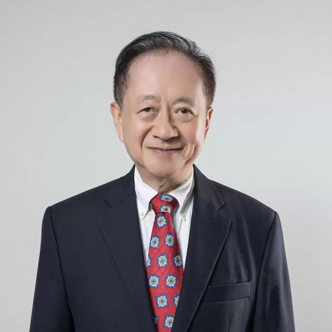 蒋尚义:摩尔定律放缓催动半导体变局,芯粒化解 AI 芯片成本危机