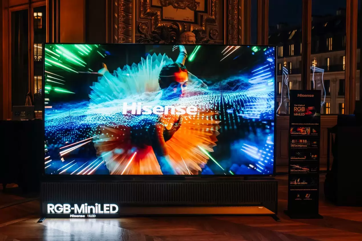 海信 RGB-Mini LED 电视 UX 携帝瓦雷炸场！在法国巴黎歌剧院大秀“好声音”