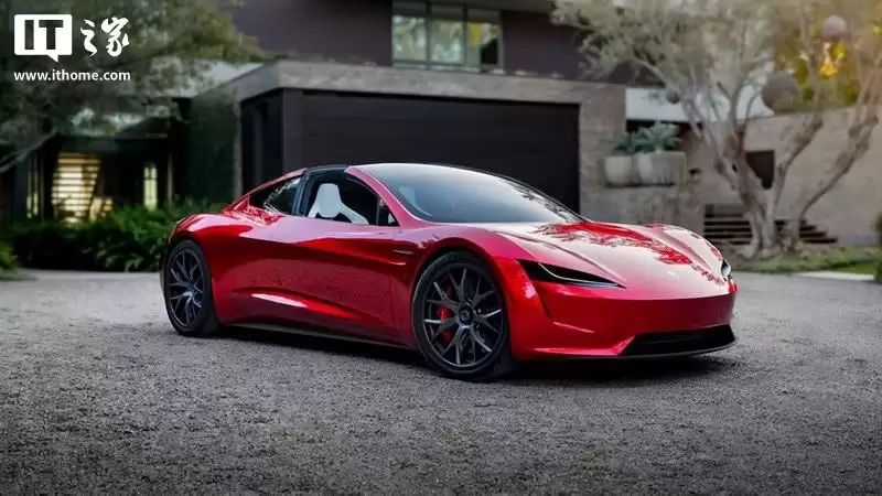 马斯克宣布特斯拉 Roadster 2 跑车明年 4 月 1 日亮相，发布后 12 至 18 个月开始生产