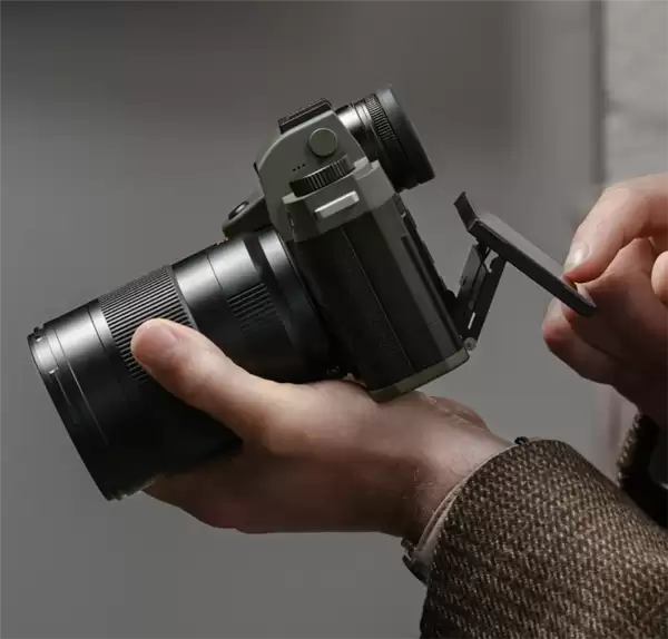 59800元 徕卡发布SL3记者版相机：芳纶纤维覆皮超耐造