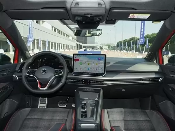 德系钢炮还香不 新款大众高尔夫GTI上市:限时成交价199999元