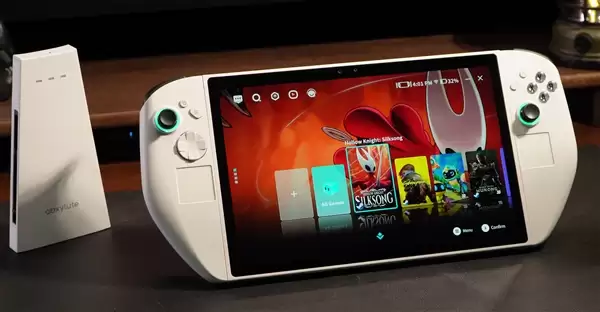 终于看到第二款Lunar Lake掌机！不知名小牌子 11英寸巨型裸眼3D屏幕