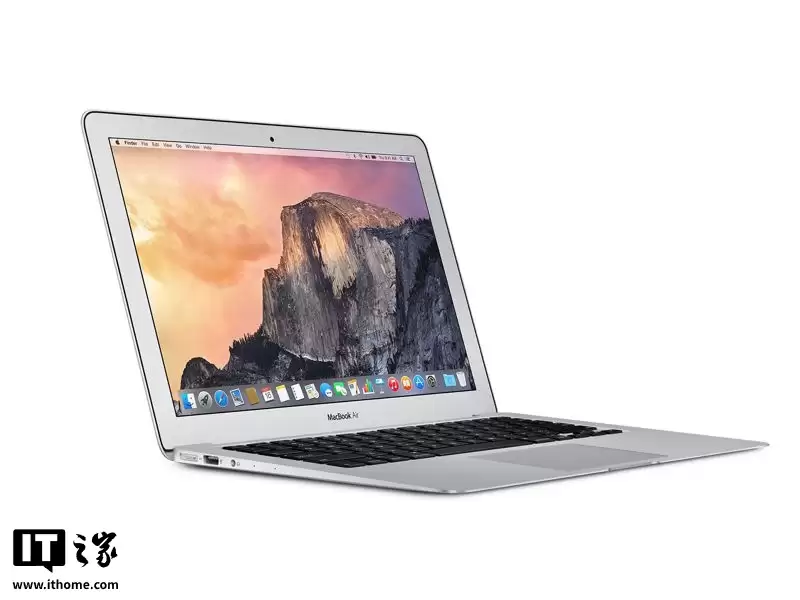 苹果低价版 MacBook 前瞻:LCD 屏幕略小于 13 英寸,A18 Pro 芯片、单 USB-C 接口