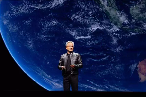 黄仁勋表态中国将赢得AI竞赛!专家:别被带跑了 他实际另有所图